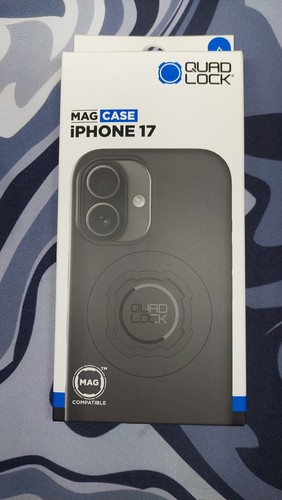 Quad lock iphone - •,